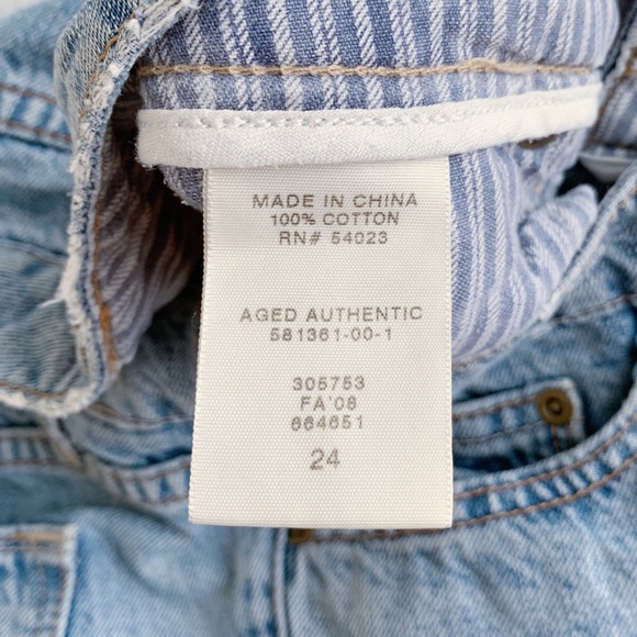 gap light wash distressed boyfriend crop jeans - Picture 7 of 7